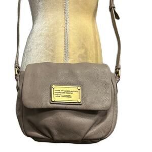 Excellent Marc Jacobs Tan Brass Pebble Leather Flap Crossbody Bag